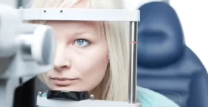 Microscopia especular de cornea: o exame que “conta” a saúde do endotélio